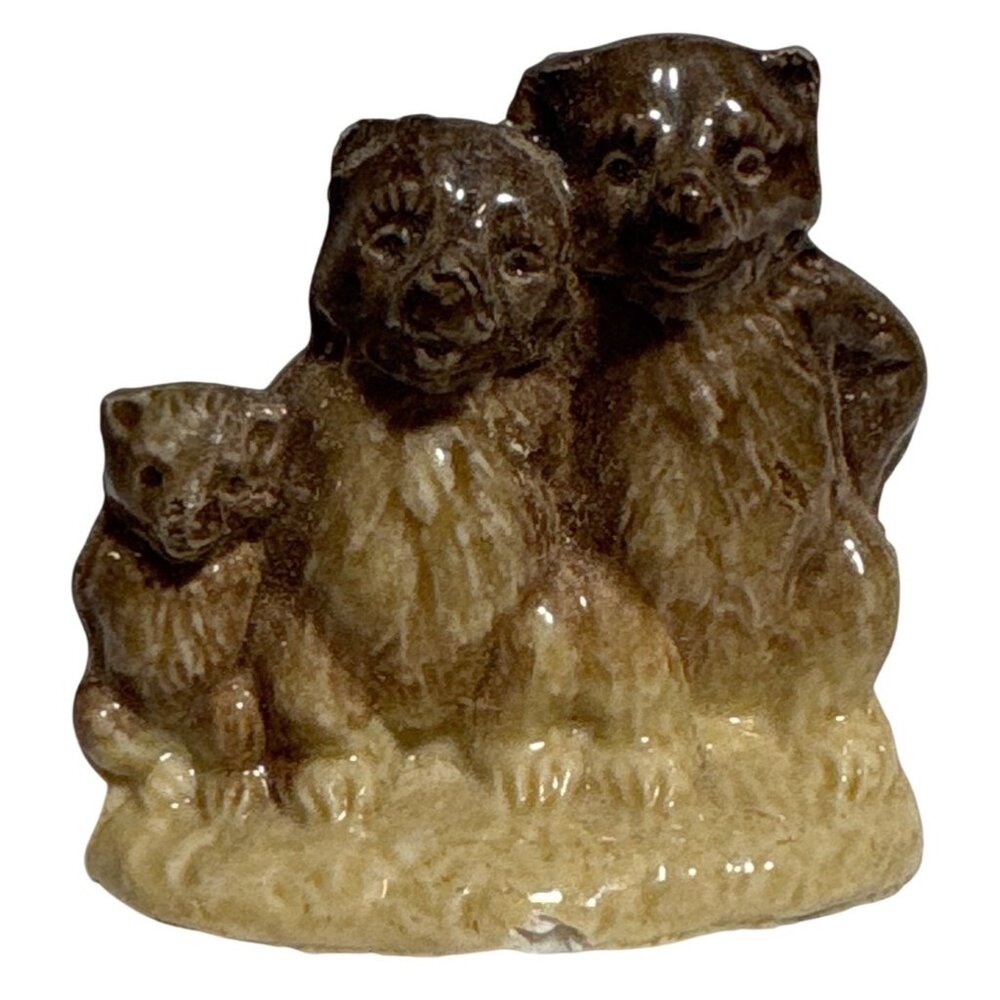 Wade Whimsies Three Bears Family Figurine England Ceramic Red Rose Tea